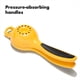 thumbnail image 5 of Exprimidor de cítricos OXO Good Grips de aluminio amarillo/negro, 5 of 9