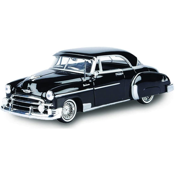 Auto a escala diecast Motormax 1950 Chevy Bel Air Lowrider 1/24