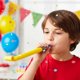thumbnail image 4 of Paquete Party Blowouts Hot Wheels de 16 generadores de ruido para autos de carreras, 4 of 4