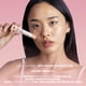 thumbnail image 2 of Crema para ojos Erborian Skin Hero con color melocotón, 10 ml, con ginseng, 2 of 6