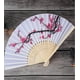 thumbnail image 2 of Abanico plegable Chinshwehaw con delicado diseño de flor de cerezo, 2 of 9