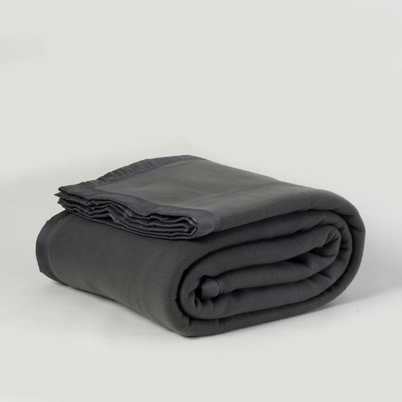 Frazada Polar Borde Satin Linea Hotel 1 P Gris
