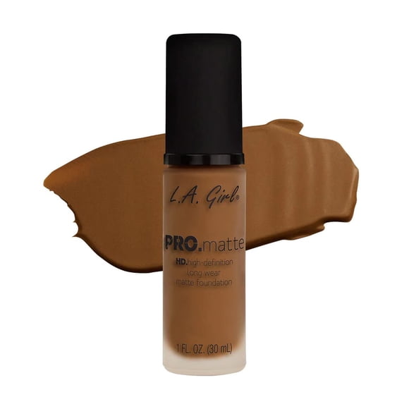 Base L.A. Girl Pro. Matte Nuez moscada GLM683, 30 ml