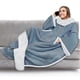 thumbnail image 1 of Manta wearable PAVILIA Sherpa con mangas y bolsillos para los pies, 1 of 7