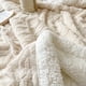 thumbnail image 2 of Frazada con chiporro 200x230cm - beige, 2 of 3