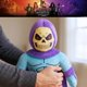 thumbnail image 5 of Almohada Abrazable de Peluche Franco Skeletor de 46 cm con Luz, 5 of 7