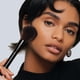 thumbnail image 4 of Brocha de Maquillaje Saie Grande Cónica Esponjosa Vegana Sintética, 4 of 6