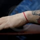 thumbnail image 5 of Pulsera fina de cordón rojo para hombres, mujeres, adolescentes, unisex, adultos, de nailon impermeable, para surfistas, accesorios de playa para verano, talla única, ajustable de 5 a 10 pulgadas, nai, 5 of 7