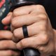 thumbnail image 3 of Anillo ThunderFit para Hombre de Silicona con Patrón de 8 mm, 3 of 5