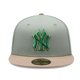thumbnail image 1 of Jockey Gorro New Era 59FIFTY New York Yankees MLB Green Camel, 1 of 6