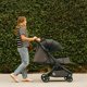 thumbnail image 4 of Cochecito Ergobaby Metro 3 Deluxe Gris Perla Plegado Compacto, 4 of 9
