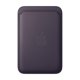 thumbnail image 1 of Billetera FineWoven con MagSafe para Apple iPhone en Morado Medianoche, 1 of 5