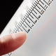 thumbnail image 4 of Vaso medidor de aceite MEASURE RIGHT de 16 oz con tabla de proporciones, 4 of 9