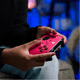 thumbnail image 2 of Control Inalámbrico Microsoft Xbox Rosado, 2 of 6