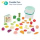 thumbnail image 5 of Set de libros Pretend Play Food & Board B. toys Foodie Fun 2+, 5 of 6