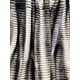 thumbnail image 3 of Manta decorativa Plutus Brands de piel sintética de lujo, gris y topo, 120 x 150 cm, 3 of 3