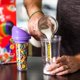 thumbnail image 5 of Contenedor para Alimentos CRUNCHCUP XL Portátil Morado, 5 of 8