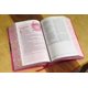 thumbnail image 3 of Biblia HarperCollins para chicas adolescentes, cubierta de cuero suave rosa, 3 of 9