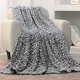 thumbnail image 2 of Manta FY FIBER HOUSE, forro polar de franela, 90 x 108 cm, gris, 2 of 7