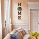 thumbnail image 2 of Cartel de pared HOME Mkono con letras de madera y corona de eucalipto, 2 of 3