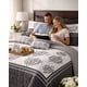 thumbnail image 2 of Sabana Con Cubrecama De Verano King + 2 Almohadas, 2 of 6
