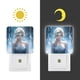 thumbnail image 3 of Elsa, la Princesa de Frozen Luz nocturna LED con sensor de anochecer a amanecer para dormitorio, baño, pasillo, escaleras - Lámpara LED nocturna de enchufe, 0.5W - 1 pieza, 3 of 6
