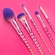 thumbnail image 2 of Set de brochas de maquillaje MODA 6 piezas, vegano, con estuche holográfico, 2 of 8