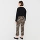 thumbnail image 3 of Pantalón Mujer Flare Crop Print Animal Print Corona, 3 of 5