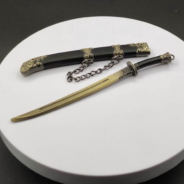 Ancient Famous Sword Metal Weapon Key Chain Pendant - Add a Touch of History to Your Look!