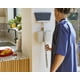 thumbnail image 3 of Escoba con Soporte Joseph Joseph Clean Tech, 3 of 3