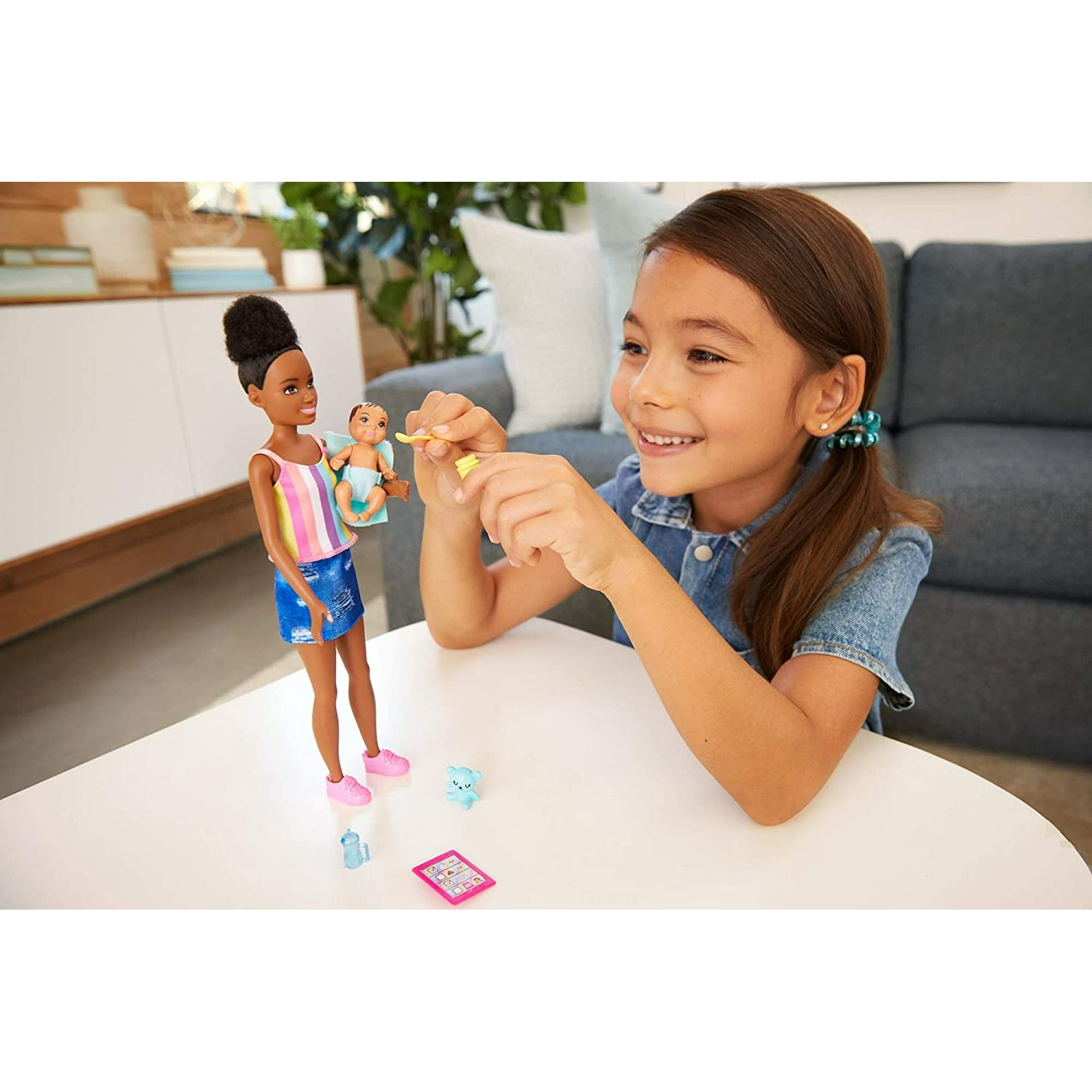Barbie Skipper Babysitters Inc. Muñeca Y Amp; Accesorios Establecidos Con Muñeca Morena De