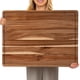thumbnail image 1 of Tabla de cortar GaOmon de madera de acacia de 60 x 45 cm con ranura para jugo, 1 of 7