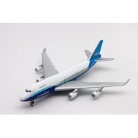 Toyng - Avión Aviation Airways Boeing B747 - Welly