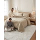thumbnail image 3 of Cubrecama Plumón Sherwood de King con Fundas de Almohada, 3 of 6
