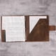 thumbnail image 5 of Carpeta de cuero D&M Leather Studio A4/Letter marrón de 3 anillas, 5 of 8