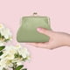 thumbnail image 2 of Billetera De Cuero Sintético Con Cerradura Diseño De Cerradura Metálica Material Pu Preferido Textura De Moda Compacta Y Portátil, 2 of 6