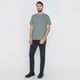 thumbnail image 4 of Polera Hombre Focal Back Print Musgo Corona, 4 of 5