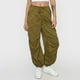 thumbnail image 2 of Pantalón Mujer Parachute Color Verde Corona, 2 of 5