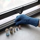 thumbnail image 5 of 2 pares de guantes de microfibra para limpieza de automóviles, lavables, para cocina, casa, coches, camiones, espejos, lámparas y persianas. $Guantes de microfibra para limpiar el polvo y rincones., 5 of 7
