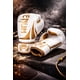 thumbnail image 2 of Guantes De Boxeo Rx Venum Challenger 2.0 Blanco-gold 14 Oz, 2 of 5
