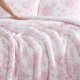 thumbnail image 5 of Juego de Edredón Laura Ashley Soft Poly Waffle Delphine Rosa, 5 of 8