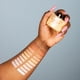 thumbnail image 2 of Polvo fijador de maquillaje Revolution Beauty Banana Deep 33 ml, 2 of 7