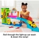 thumbnail image 4 of Garaje de aprendizaje iluminado para personas pequeñas de Playset Fisher-Price, 4 of 6