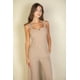 thumbnail image 3 of Mono Casual Suave De Tirantes Finos Con Cuello Entallado Color Topo (para Mujer), 3 of 5