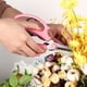 thumbnail image 2 of Tijeras de jardín Tijeras florales,Tijeras florales profesionales con manija cómoda de agarre,Tijeras de poda de jardín premium para recorte de plantas y recogida de frutas recorte de 12pcs, 2 of 3