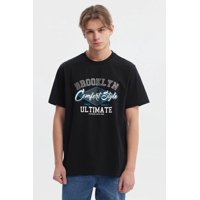 Fashionspark - Polera Hombre Regular Fit Print College Negro