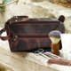 thumbnail image 2 of Neceser RUSTIC TOWN de piel para hombre, color marrón nogal, 2 of 7