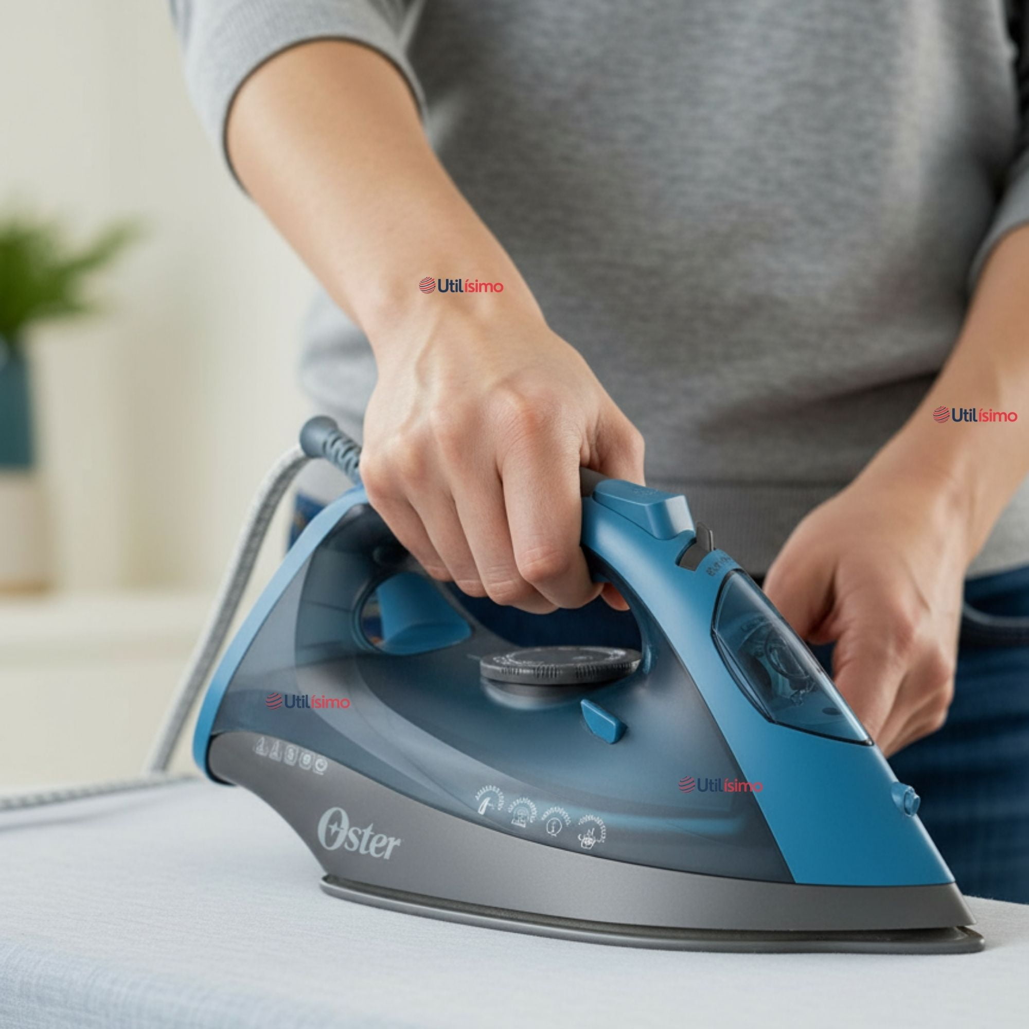 Plancha De Vapor Oster® Con Base De Cerámica Gcstbs6052