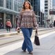 thumbnail image 2 of GRACIA Y GRANDEZA Mujeres Tallas Grandes Tops de Vacaciones Estampado Floral con Pliegues en el Frente Cuello Redondo Mangas de Linterna Blusas Modernas 4X Burdeos Profundo, 2 of 7