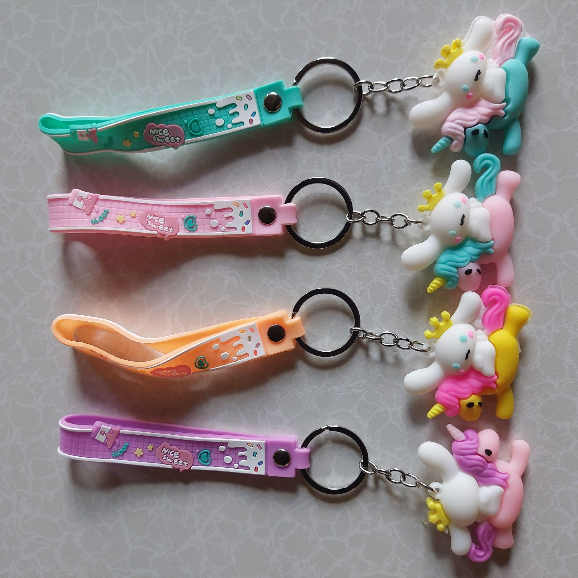 Mundo Eve - Llavero Silicona Unicornio Conejo